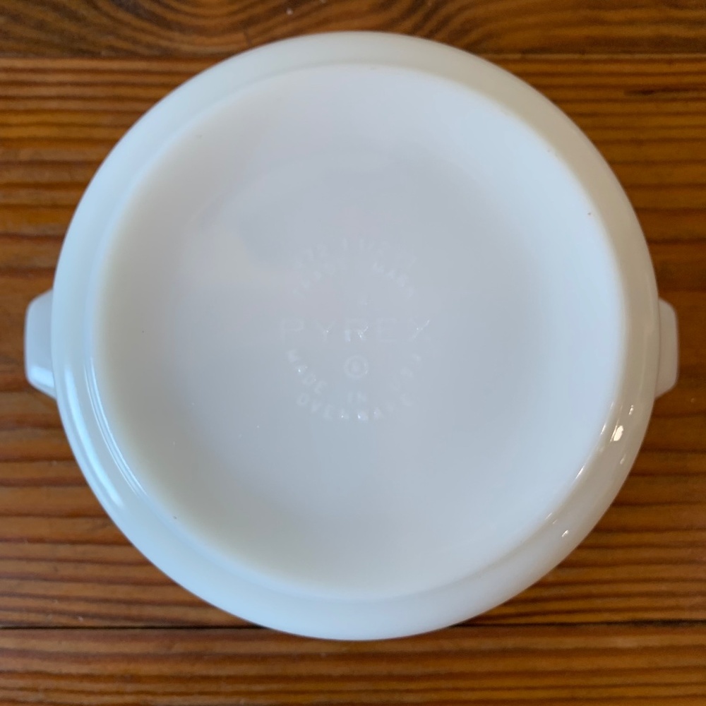 Vintage Pyrex 1.5 Qt Casserole Dish – "Early American" Pattern, 1960s - Picture 11 of 11